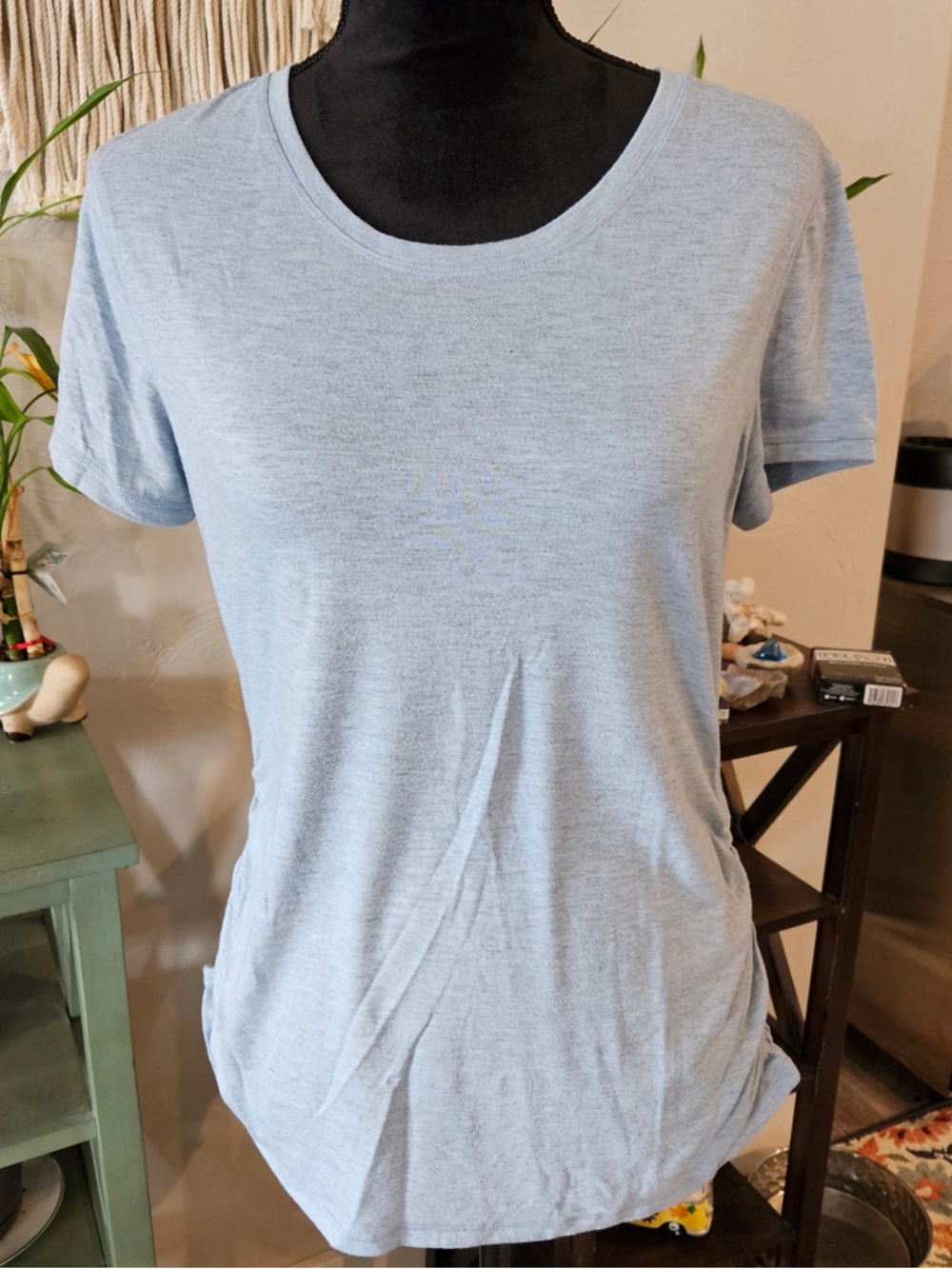Athletic Works Light Blue Scoop Neck Short Sleeve Tee with Gathered Sides